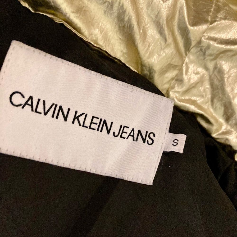 Calvin Klein Gold Hooded Puffer Coat size Small - Picture 11 of 16